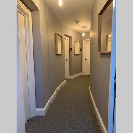 Spacious, Bright Twin Studio Apartment ลอนดอน ภายนอก รูปภาพ